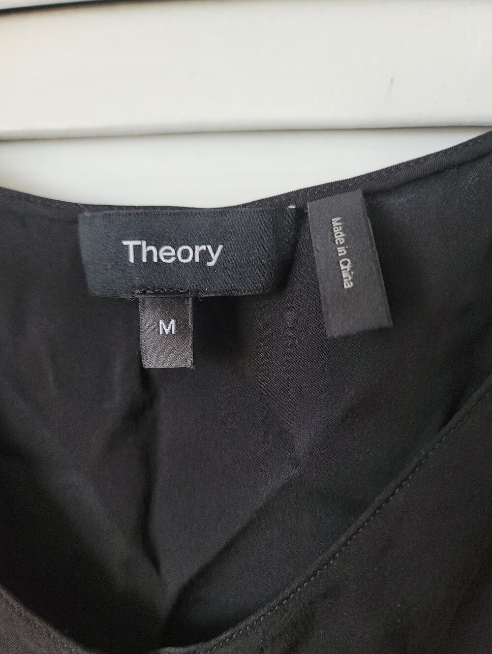 THEORY Ruffle Shoulder Blouse, Size M - Picture 4 of 6